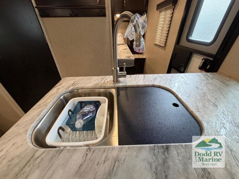 Pre-Owned 2021 Coachmen Spirit 2963BH - photo - 8
