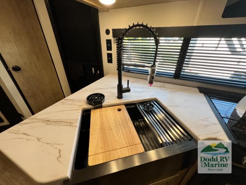 New 2027 Forest River CHEROKEE 26KF - photo - 26