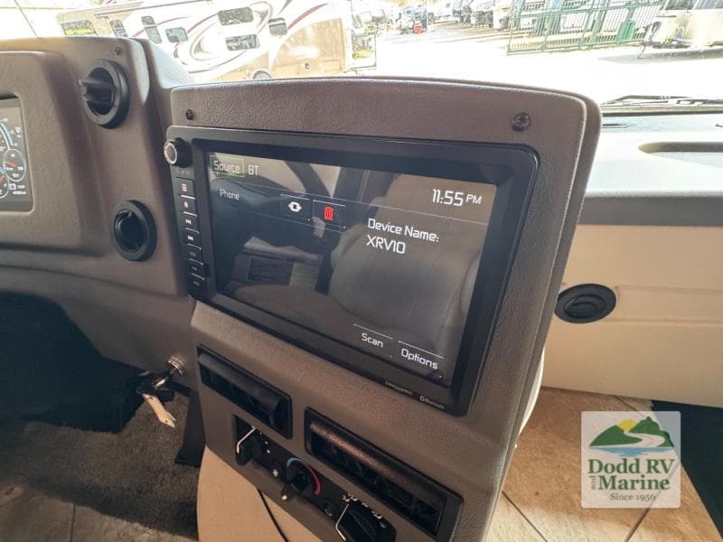 Pre-Owned 2018 Winnebago FORZA 38F - photo - 28